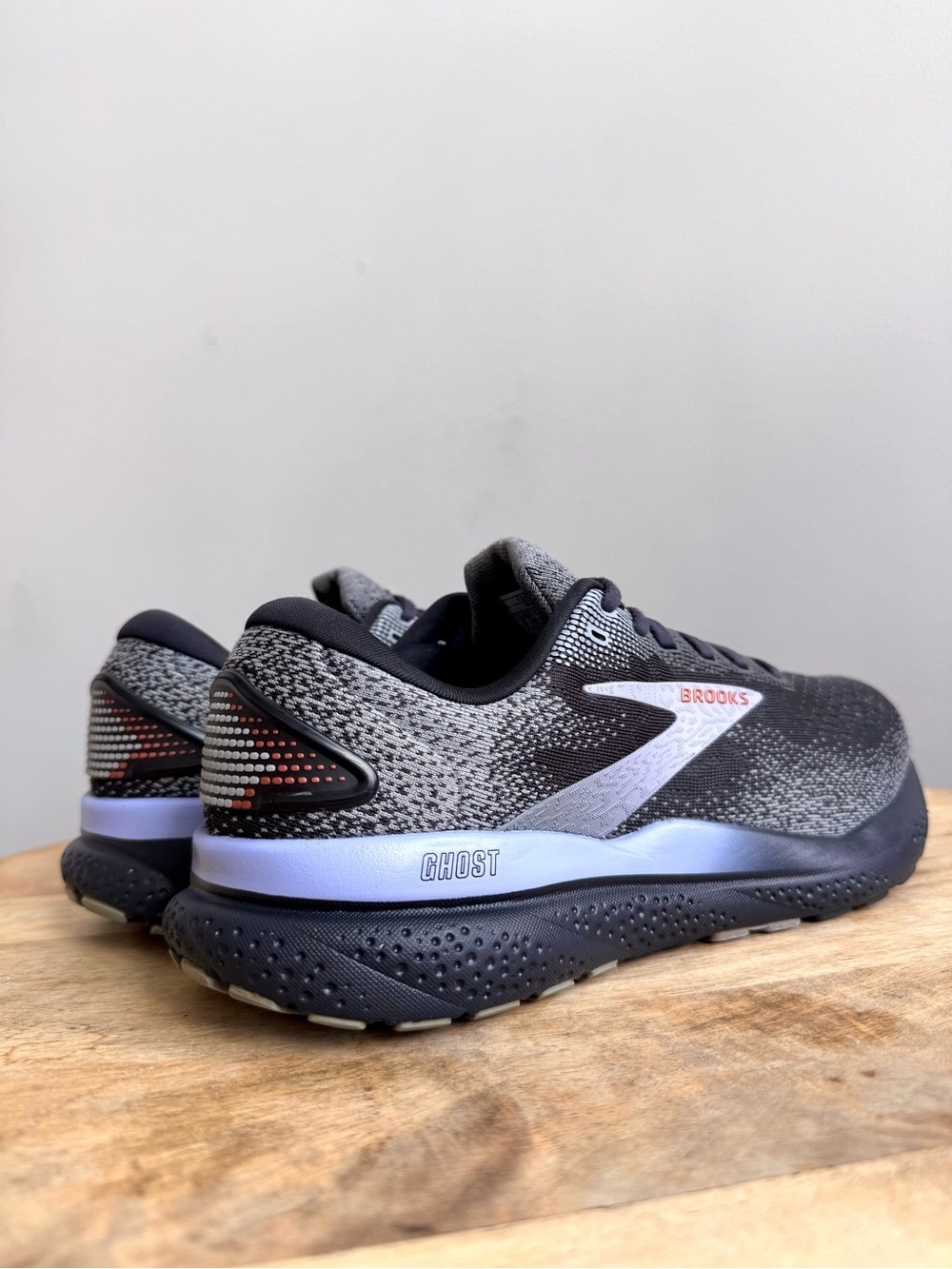 Brooks Ghost 16 Womens Running Shoes Black Grey Lavender 1204071B093 Size 9 - Picture 3 of 12